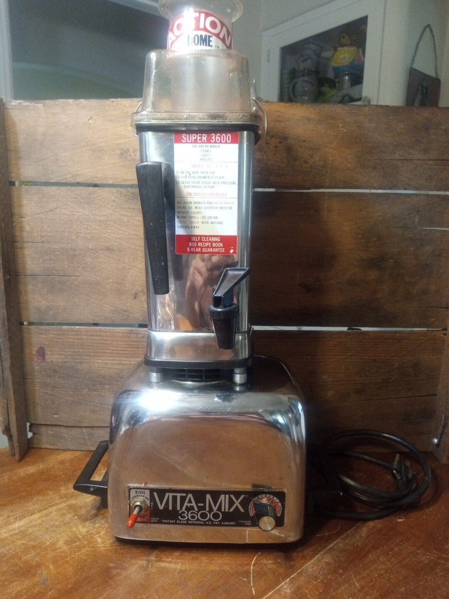 Vintage Vitamix 3600 Juicer Blender Stainless Pitcher Tested