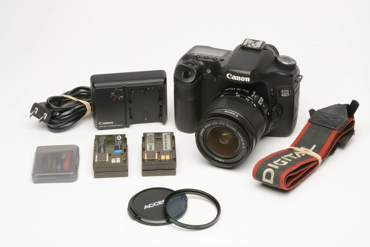 Canon EOS 40D DSLR w/18-55 f3.5-5.6 II, 2X Batts, CF Card, Only