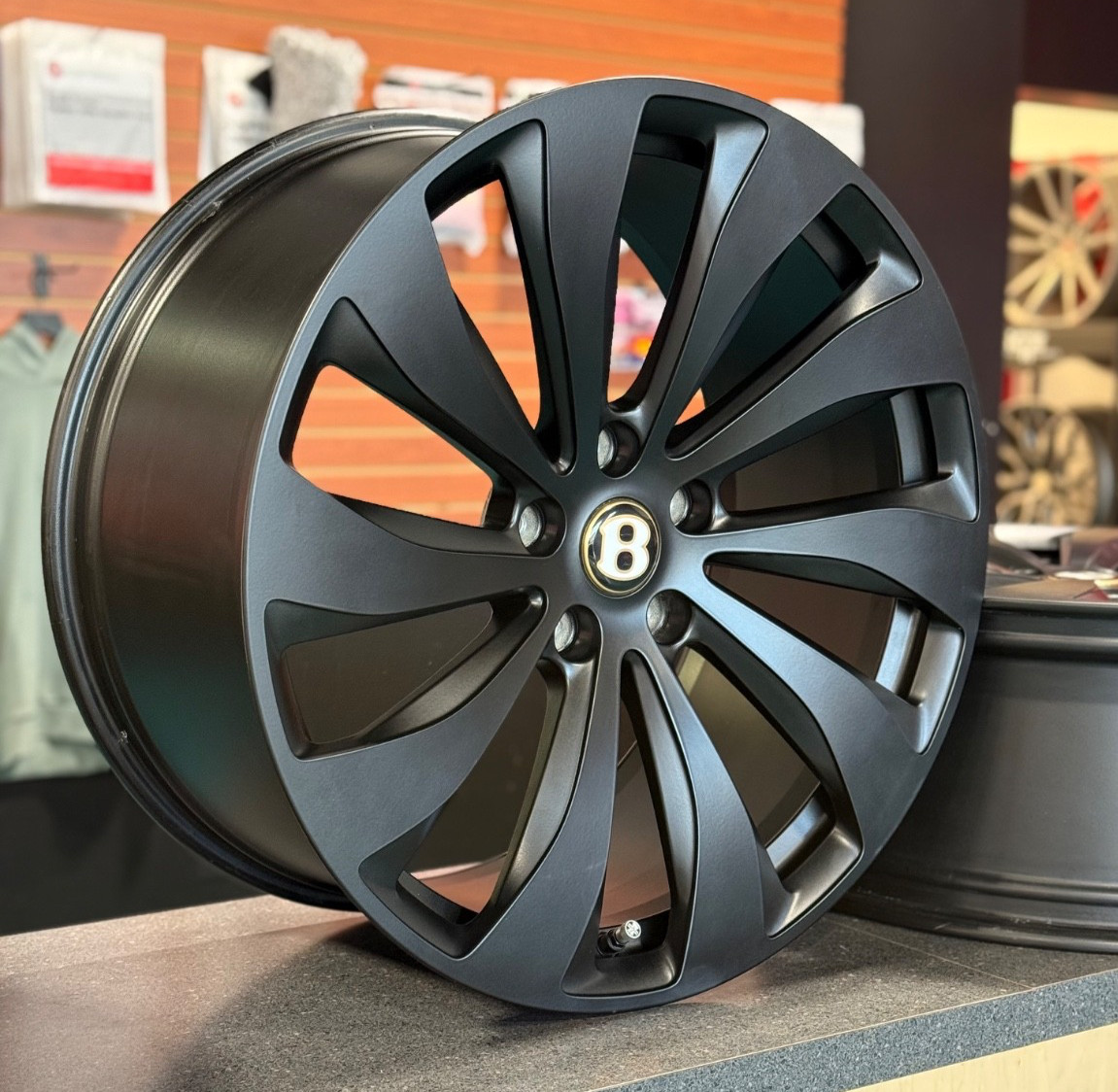 Genuine OEM Bentley Continental GT / Flying Spur Wheel Set 22” Part # 3SE601025