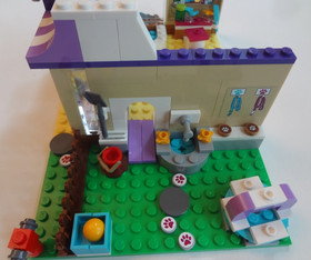 Lego 41124 Friends Heartlake Puppy Daycare - 2016 - 94% Complete Minifigures