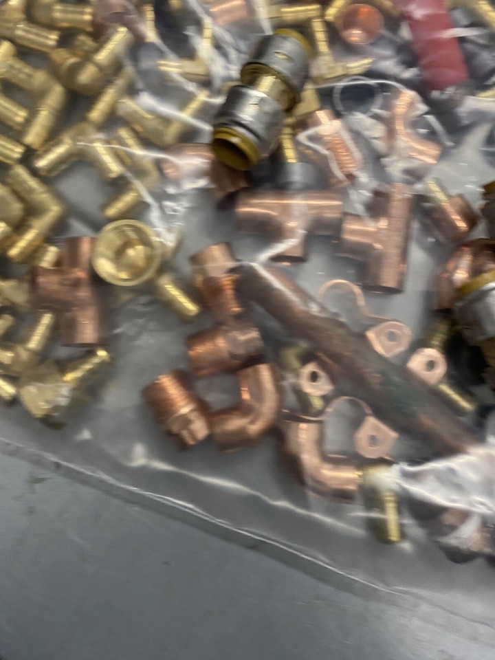 BRASS Misc Plumbing Pipefittings Supplies Fittingsmixed lot Pex