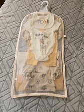 Disney Baby Unisex 6 Piece Starter Set Winnie the Pooh Layette 0-3 Months NEW