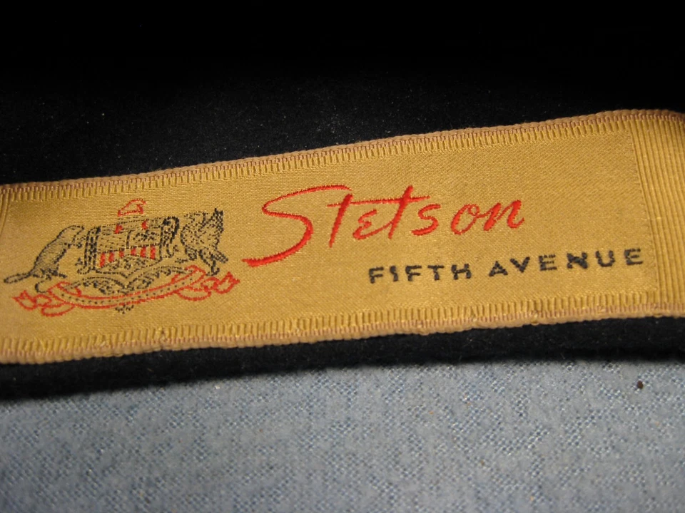 Sombrero vintage Stetson Fifth Ave azul marino con 2 EE. UU. Insignias de piloto de aviación de la Marina Foto 3 de 4