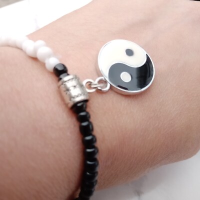 Yin Yang Bettelarmband schmal Perlendesign Farbbalance wählbar Boho Stretch UK
