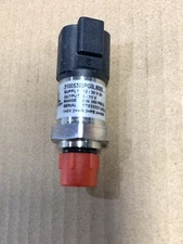 Gems Sensors 3100S300PG0L8000 Pressure Transducer NOS DISCONTINUED