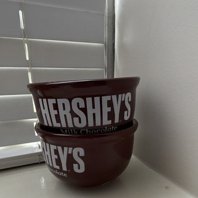 Hershey's Milk Chocolate Advertising Bowl Set of 2 Brown/White Candy & Nuts