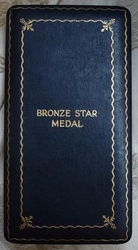 Original US bronze star medal in box to William Gillick