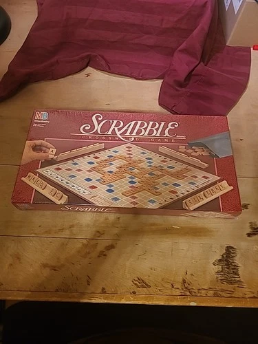 Hasbro Vintage 1999 Scrabble Crossword Game New In Box Sealed