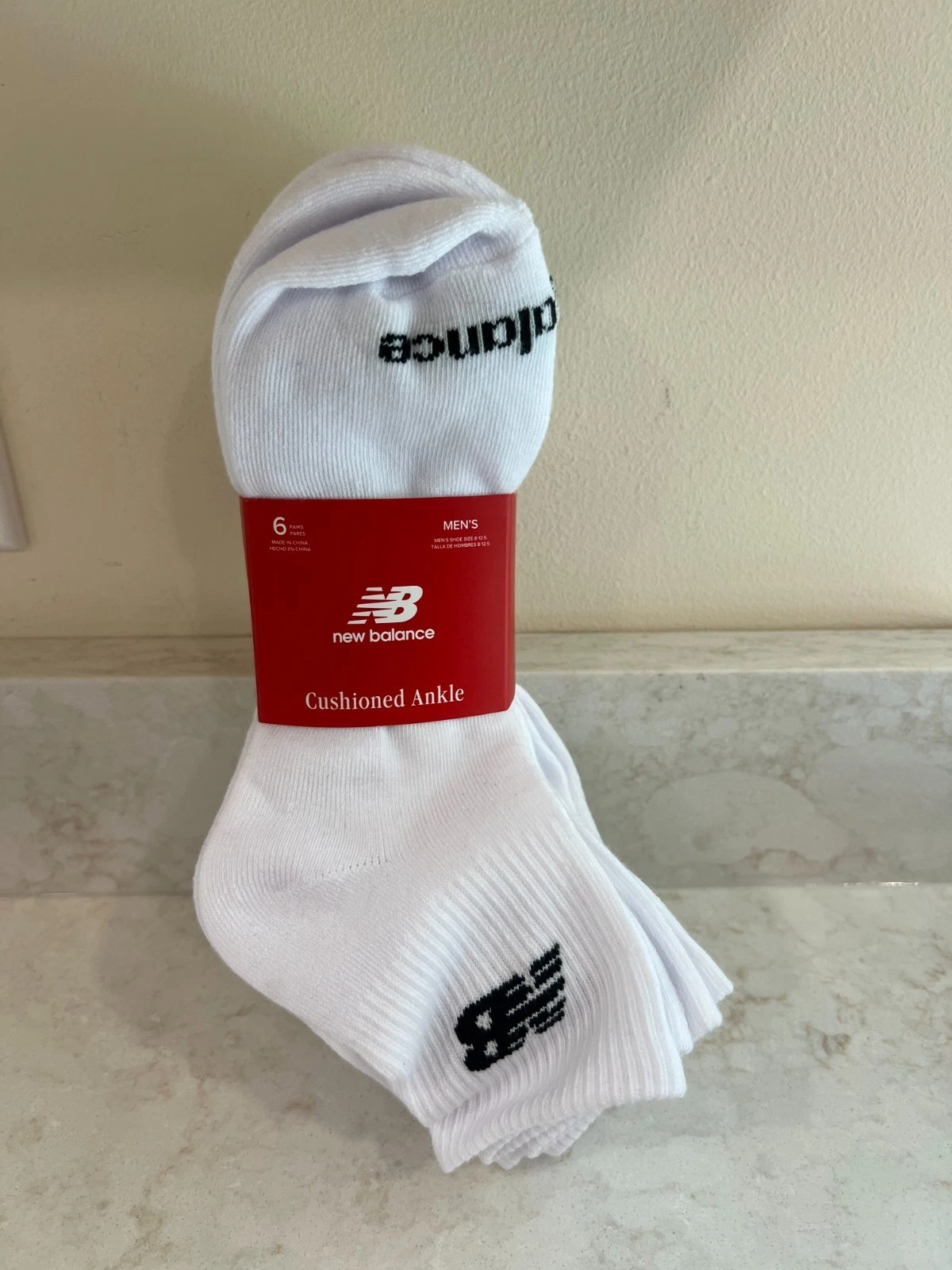 New Balance Men's 6 Pairs Cushioned Ankle Socks White Shoe Size 8-12.5 New
Opens in a new window or 