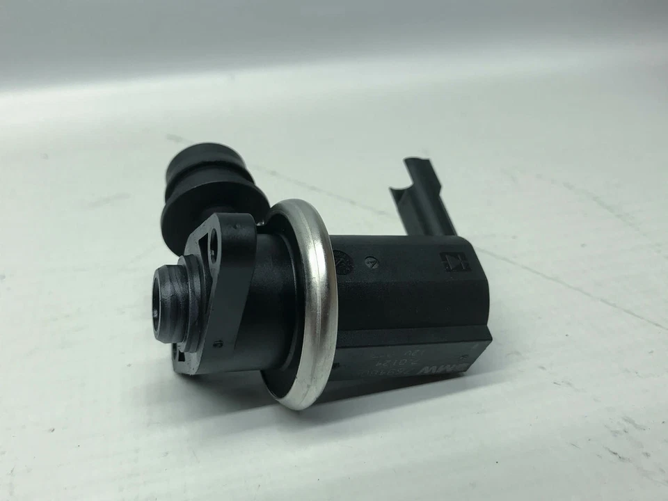 BMW F800S Secondary Air Valve Air Valve Solenoid Sensor (4) 06' - Image 2 of 4