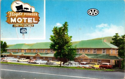 Floyd's Pioneer Motel Pendleton Oregon 1961 Vintage Advertising Postcard 8S