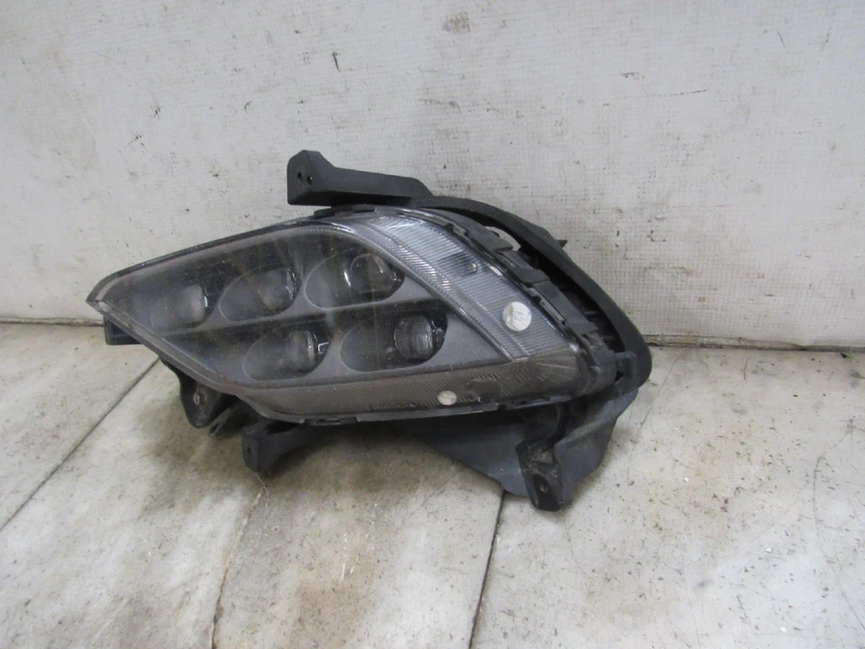 Faro antiniebla izquierdo 15 16 17 HYUNDAI AZERA Foto 3 de 3