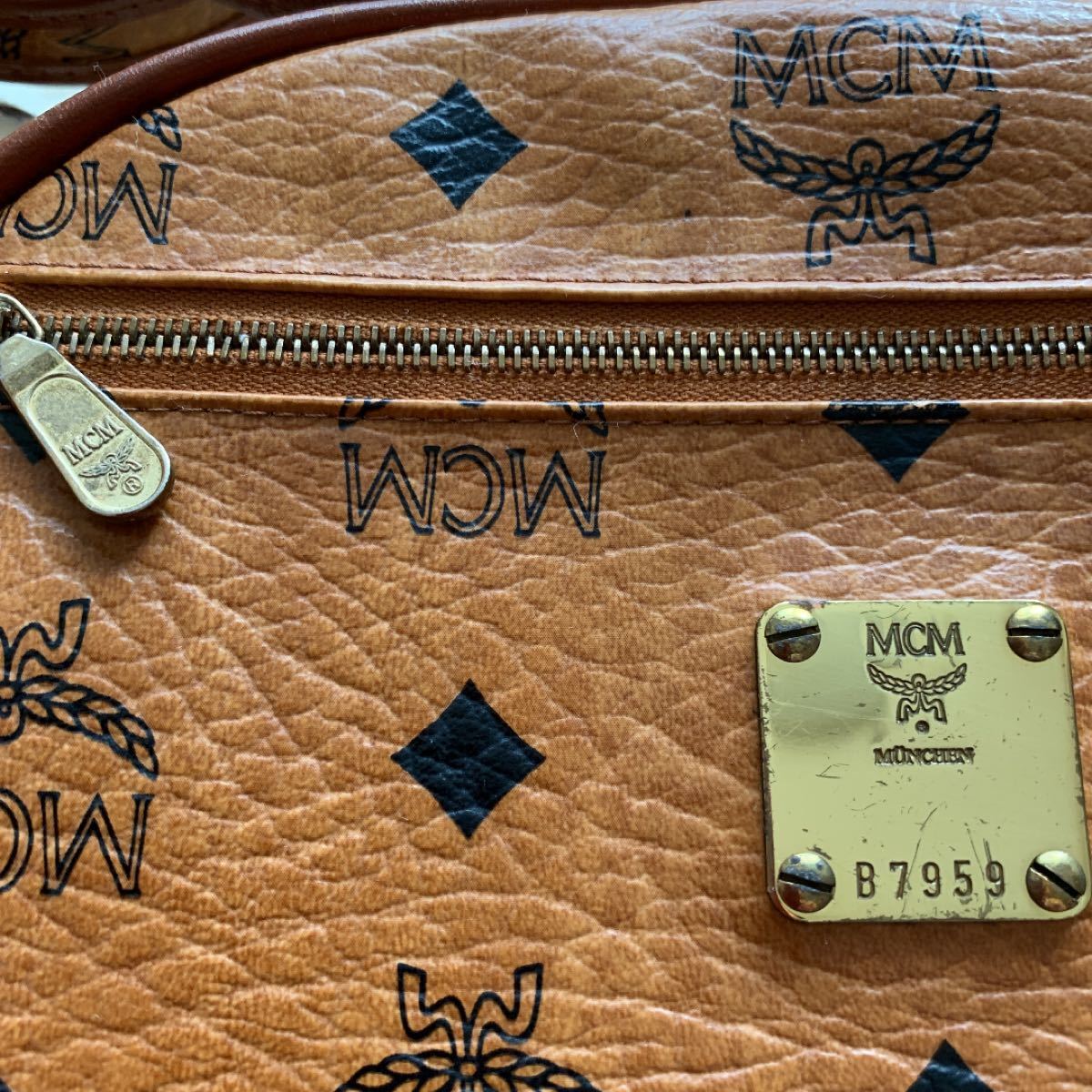 MCM shoulder bag leather logo brown storage bag 20.5×16×5.5 MCM shoulder bag leather logo brown storage bag 20.5×16×5.5