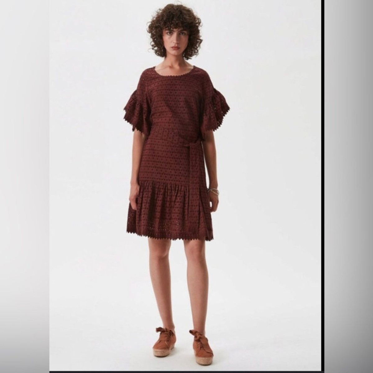 Adolfo Dominguez designer eyelet and lace plum dress Tie waist 