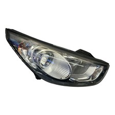 HYUNDAI IX35 CRDI 2010-2013 HEADLIGHT HEADLAMP RIGHT DRIVER SIDE 921022y