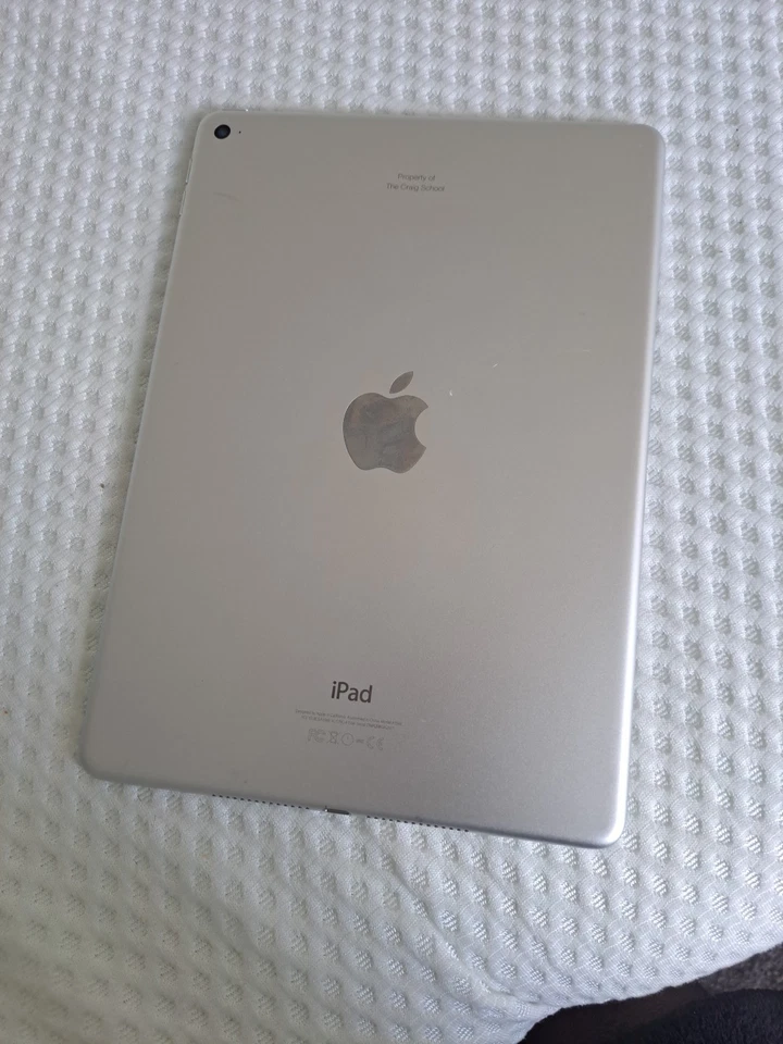 Apple iPad Air 2 64GB 9.7" A1566 (WiFi) Para Piezas Foto 3 de 3