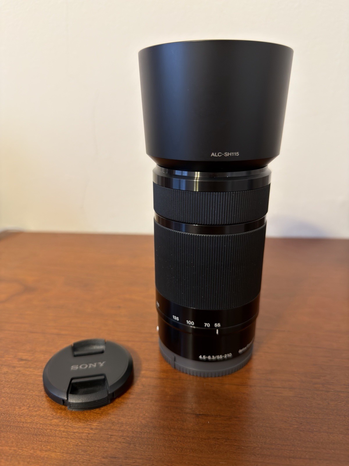 Зум-объективSonySEL5521055-210ммдляSonyсбайонетомEчерныйскапюшоном/крышками/