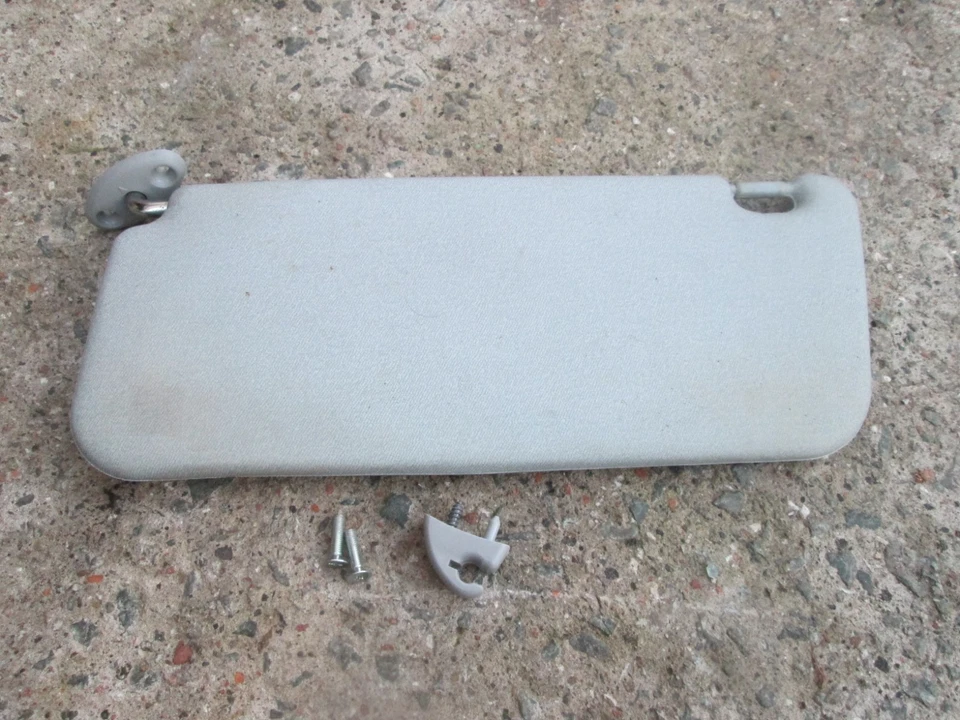 Chevrolet Matiz SE M200 2008 parasol para conductor derecho con recorte de tornillos de espejo retrovisor Foto 2 de 2