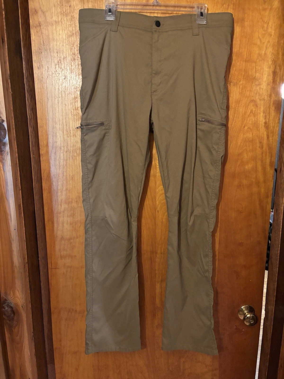 Wangler Cargo Pants Beige, Zipper Pockets Size 36/32 Outdoor Casual Work Fishing
Opens in a new wind
