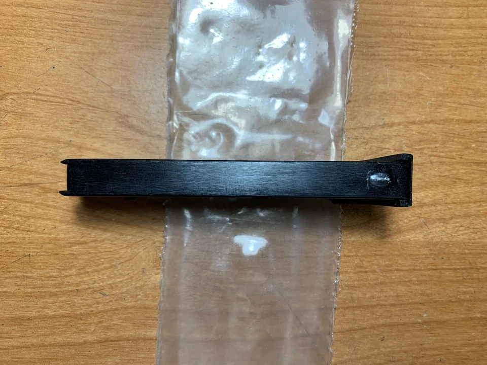 Cargador de pistola Makarov con joroba 8 rd. 9 x 18mm / 380 Nuevo Europa del Este Foto 4 de 4