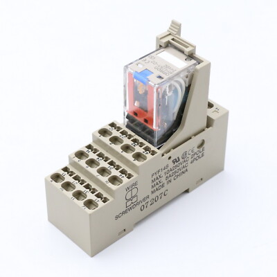 Omron MY4IN1-D2 24VDC Relais mit PYF14S Sockel