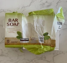 Kirkland Signature Bar Soap with Shea Butter, 4.5 Ounce (14 Count) Scuffed