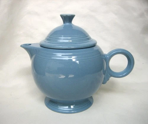 Vintage Fiesta Ware Periwinkle Blue Fiestaware Tea Pot w/Lid Retired Color