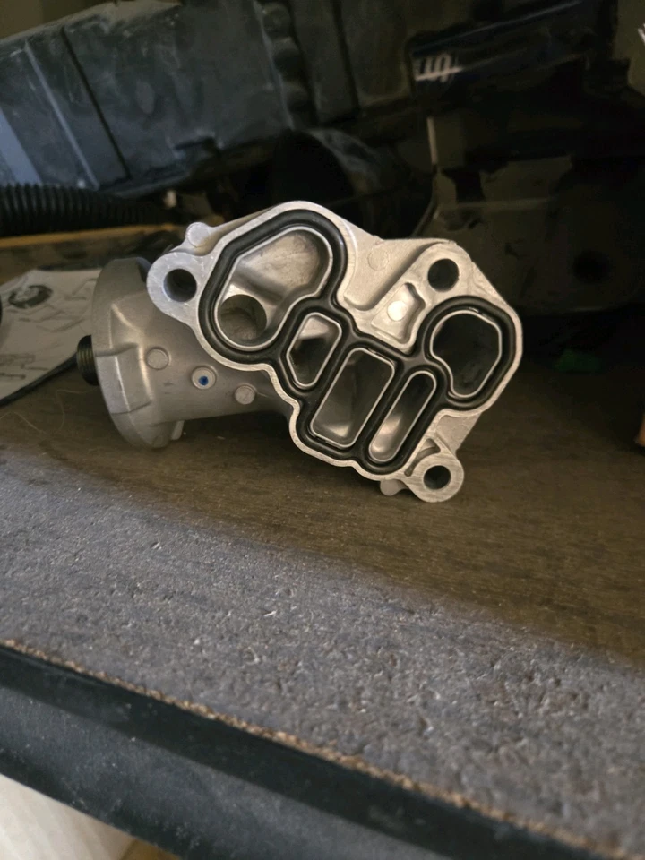 2005-2010 HONDA ODYSSEY OIL FILTER HOUSING 15301-RGM-A00 OEM - Image 4 of 4