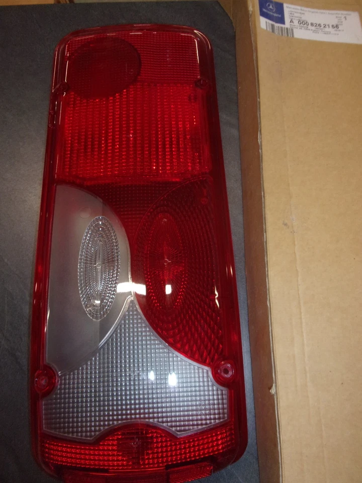 MERCEDES-BENZ SPRINTER CABOCHON FEU  arrière droit  A0008262156 NEUF ORIGINE - Photo 3/4