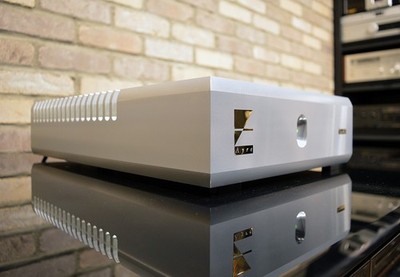 Ayre Acoustics MX-R Twenty 600 Watt Monoblock Amplifiers - PAIR