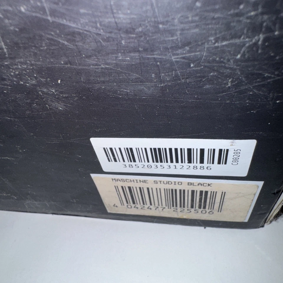 Maschine Studio  Native Instruments - Black - Image 4 of 4