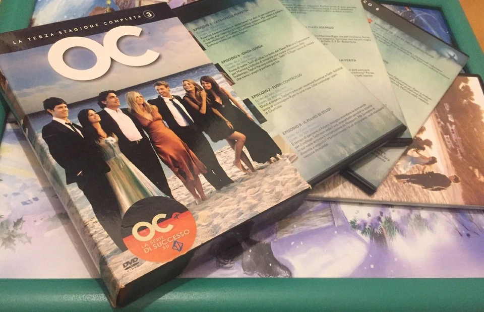 The O.C. (OC) Stagione 3 in 7 DVD ORIGINALE regione 2 (Italia, EUR, JPN, M EAST) - Immagine 2 di 4