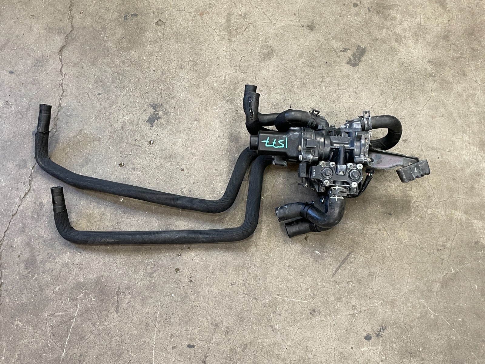 03-07 Bentley Continental GT Heater Control Regulator Valve Water Pump 1577 OEM