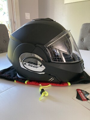 LS2 257 Valiant Matte Black Visored Motorcycle Helmet NEW XS
