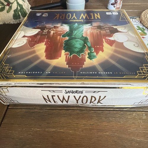 Santorini New York Strategy Board Game by Spin Master - Picture 4 of 4
