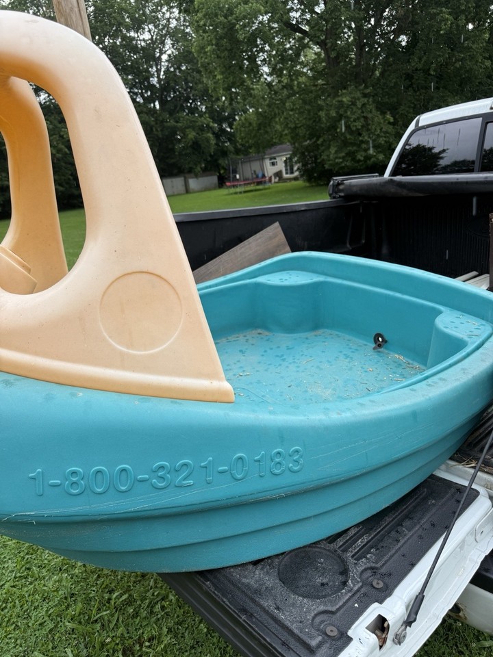Little Tikes Sandbox Tugboatnull