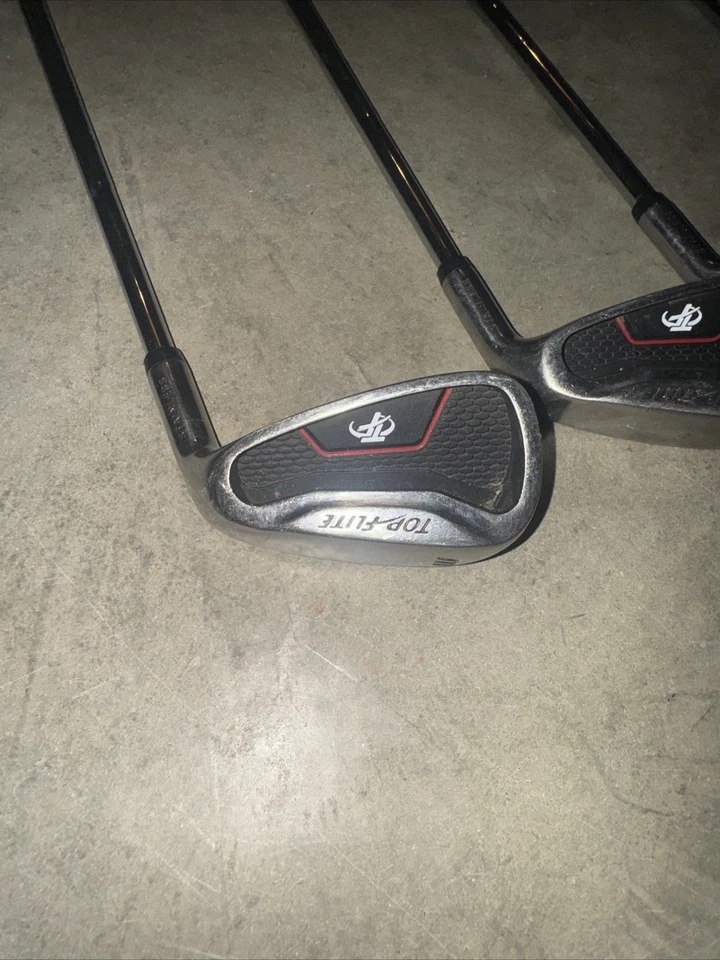 Hierros de vuelo superior agarrados a mano derecha Foto 2 de 4
