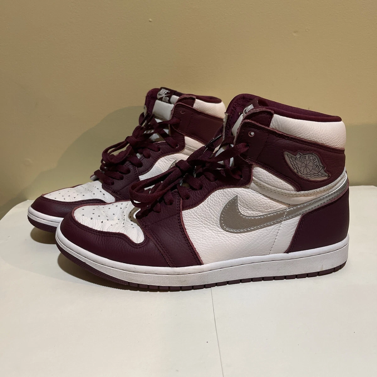 burgundy jordan 1