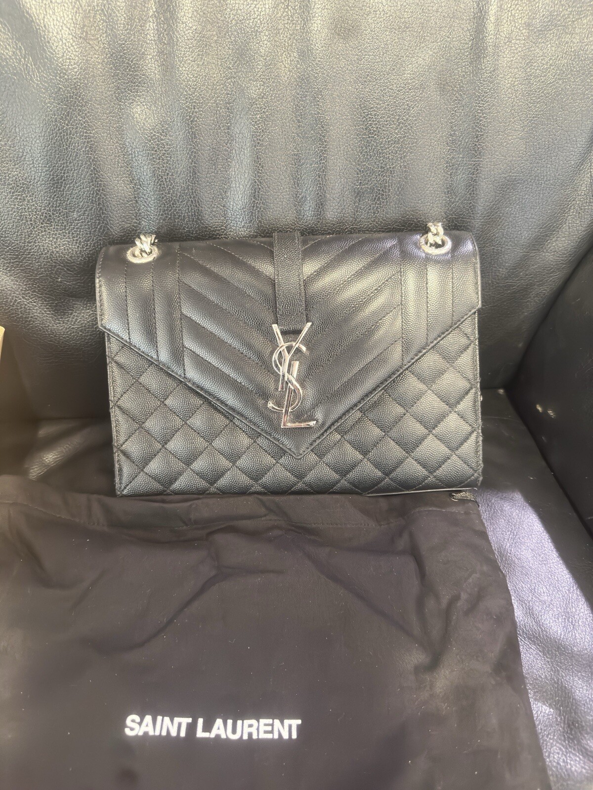 Saint Laurent Busta Argento Ferramenta Borsa a Tracolla Media Pelle Nera