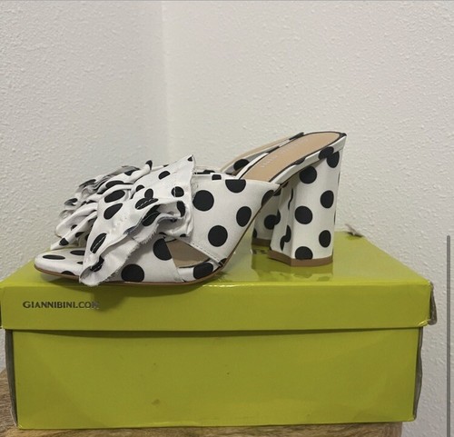 Gianni Bini Keily White/Black Slip On Block Heel Sandals Size 7.5  809140693369 | eBay
