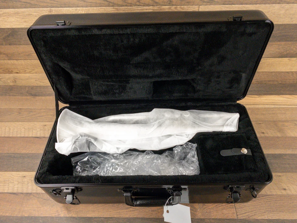 King 2055S Bb Trompeta Estilo Plateado Serie Conjunto con Estuche y Boquilla Bach Foto 3 de 4