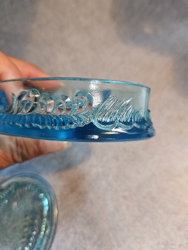 Degenhart Glass Blue Heart Trinket Box - Picture 4 of 7
