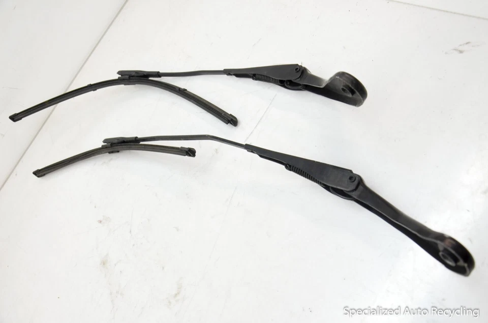 BMW 335I 2015 conjunto de brazos limpiaparabrisas delantero derecho izquierdo Foto 2 de 4