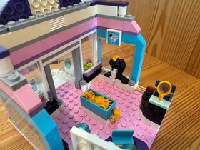 LEGO Friends Butterfly Beauty Shop #3187  100% complete with 2 minifigures