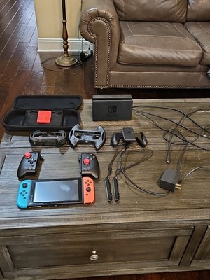 Nintendo Switch/ Hori Split Pad Pro/ Carrying Case/ 256 GB SD Card/Plus More