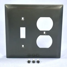 Pass & Seymour TP18-BK Black 2-Gang Toggle Duplex Unbreakable Wallplate Cover