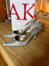 Anne Klein gold snake print special occasion shoe 6.5. Excellent condition