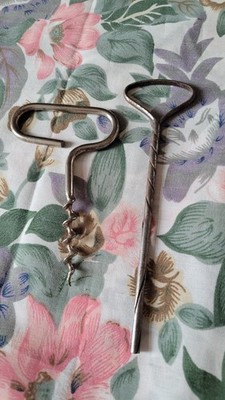 LOT CORKSCREW AND OPENER SARDINES