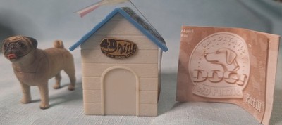 Pug Figurine/Toy. 2002 Fame Master 4D Puzzle. Complete Figurine