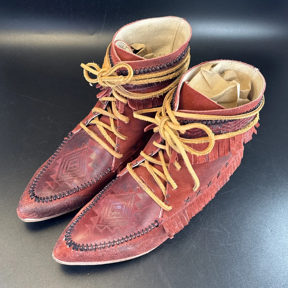 FREEBIRD by Steven FB-Tribe Red Suede Fringe Moccasin Boots Aztec Embossed Sz 10 - Image 3 of 4